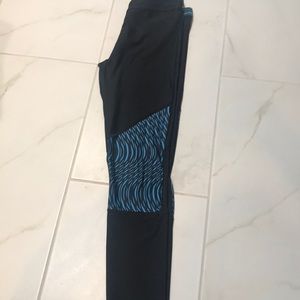 Under Armour Black and Blue Workout Pant Small